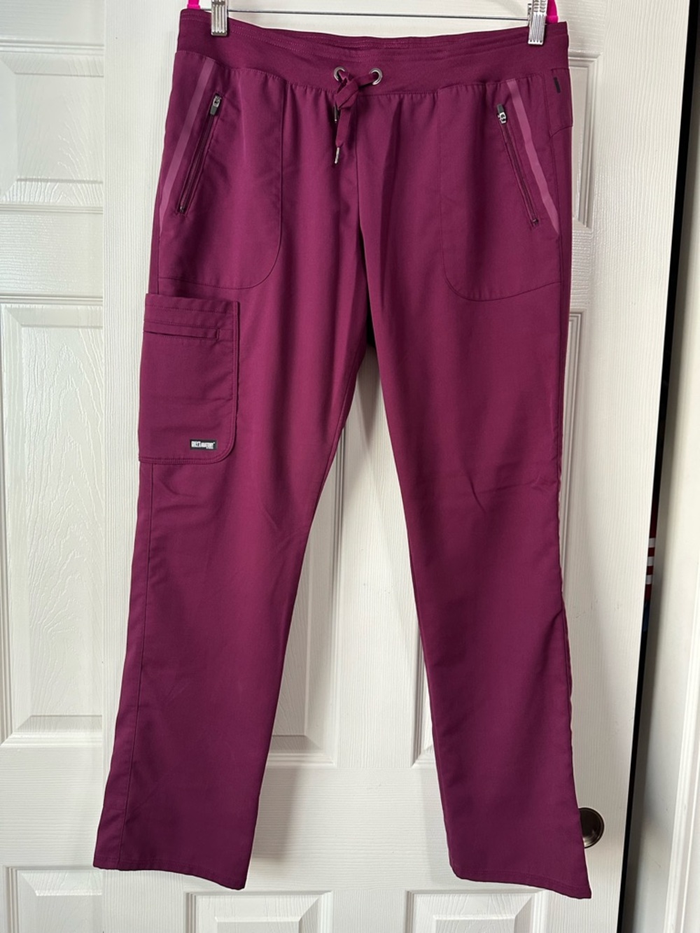 Women’s Drawstring Scrub Cargo Pants in Plum